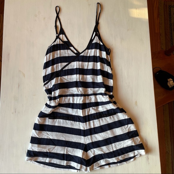 Striped French Connection romper - Picture 3 of 4